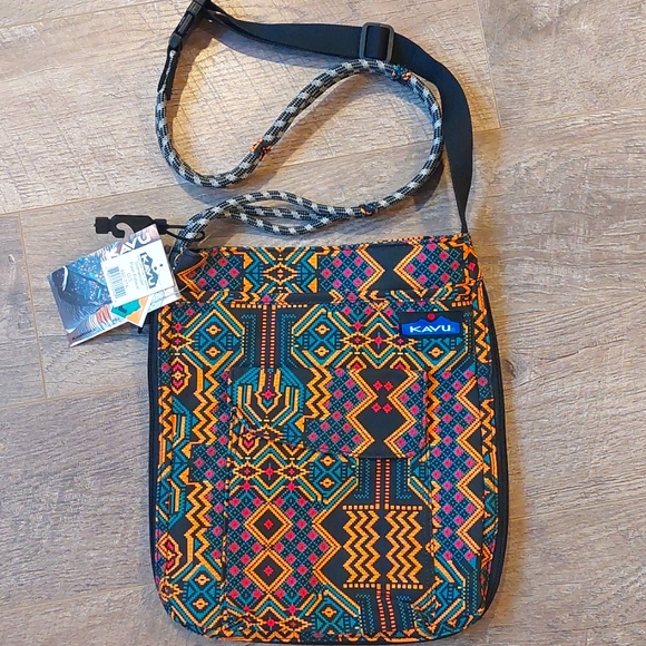 Kavu Bags Nwt Kavu Crossbody Purse Bag Sidewinder Pixel Palace Rope